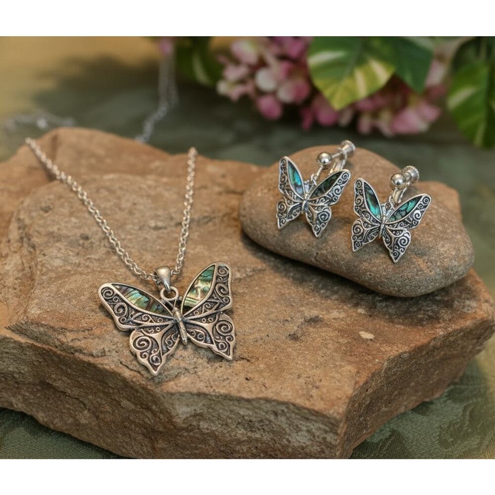 Clip on silver chain necklace and green nacre stone butterfly pendant set